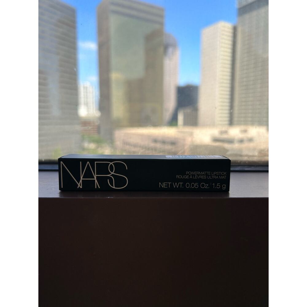 NARS Powermatte Long-Lasting Lipstick (American Woman 112)